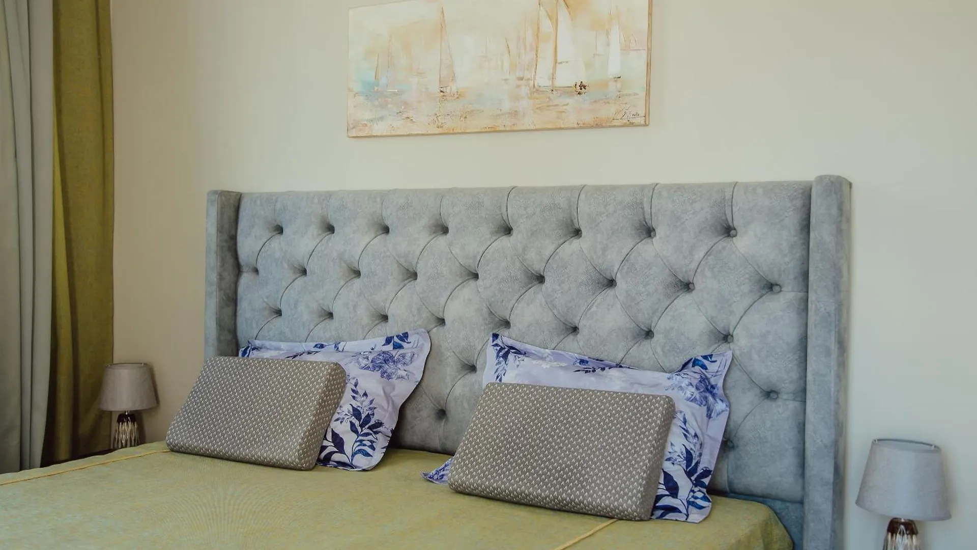 Happy Apartments باتومي